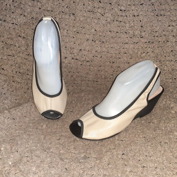 MIZ MOOZ-Dory-Beige Leather/Black Elastic Stretch Slingbacks-Sz 38.5-Excellent - Picture 1 of 7